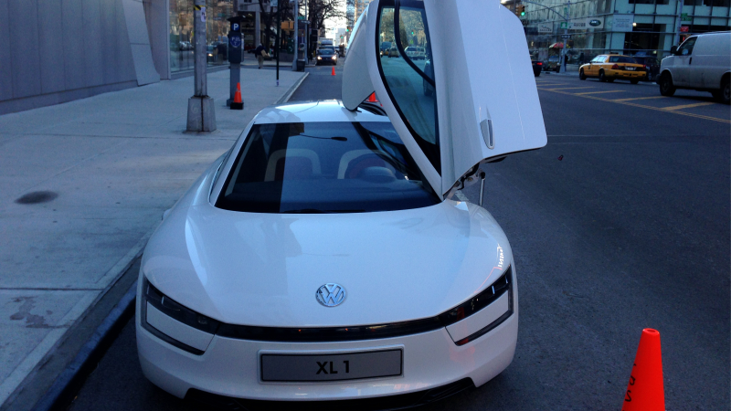 Illustration for article titled We Drove The 261 MPG Volkswagen XL1 In Manhattan Because You Can't